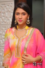 Mannara Chopra Interview About Rogue Movie